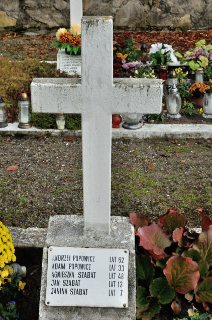 0457. Sochy. Cmentarz ofiar pacyfikacji wsi.JPG