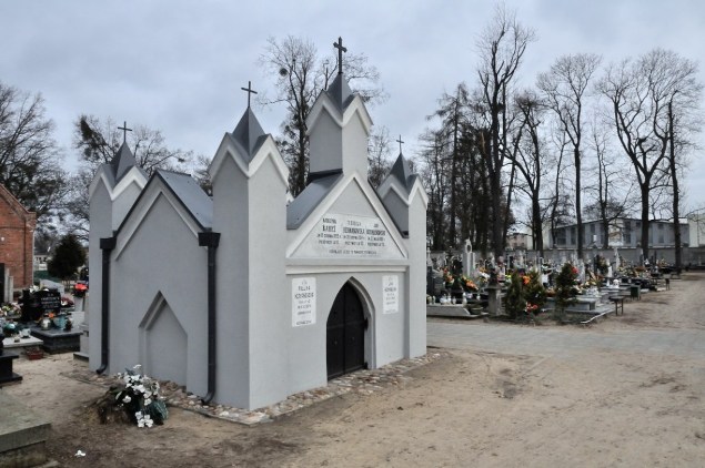063. Aleksandrów Kujawski. Cmentarz parafialny.JPG