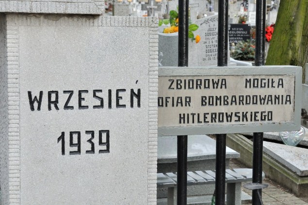 068. Aleksandrów Kujawski. Cmentarz parafialny.JPG