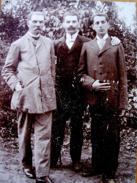 Jan N.(z lewej) i Bronisław  (z prawej) Malczewscy_.jpg
