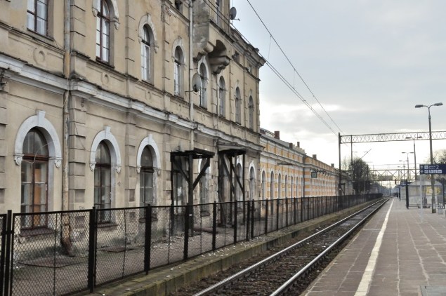 005. Aleksandrów Kujawski. Dworzec kolejowy (1862 r.).JPG